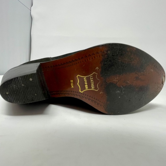 Studded Lucky Brand gray suede ankle booties. Size 8 M. - Picture 7 of 10